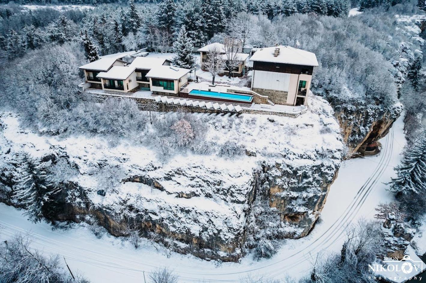 Hotel Villa Kaylaka Плевна Экстерьер фото