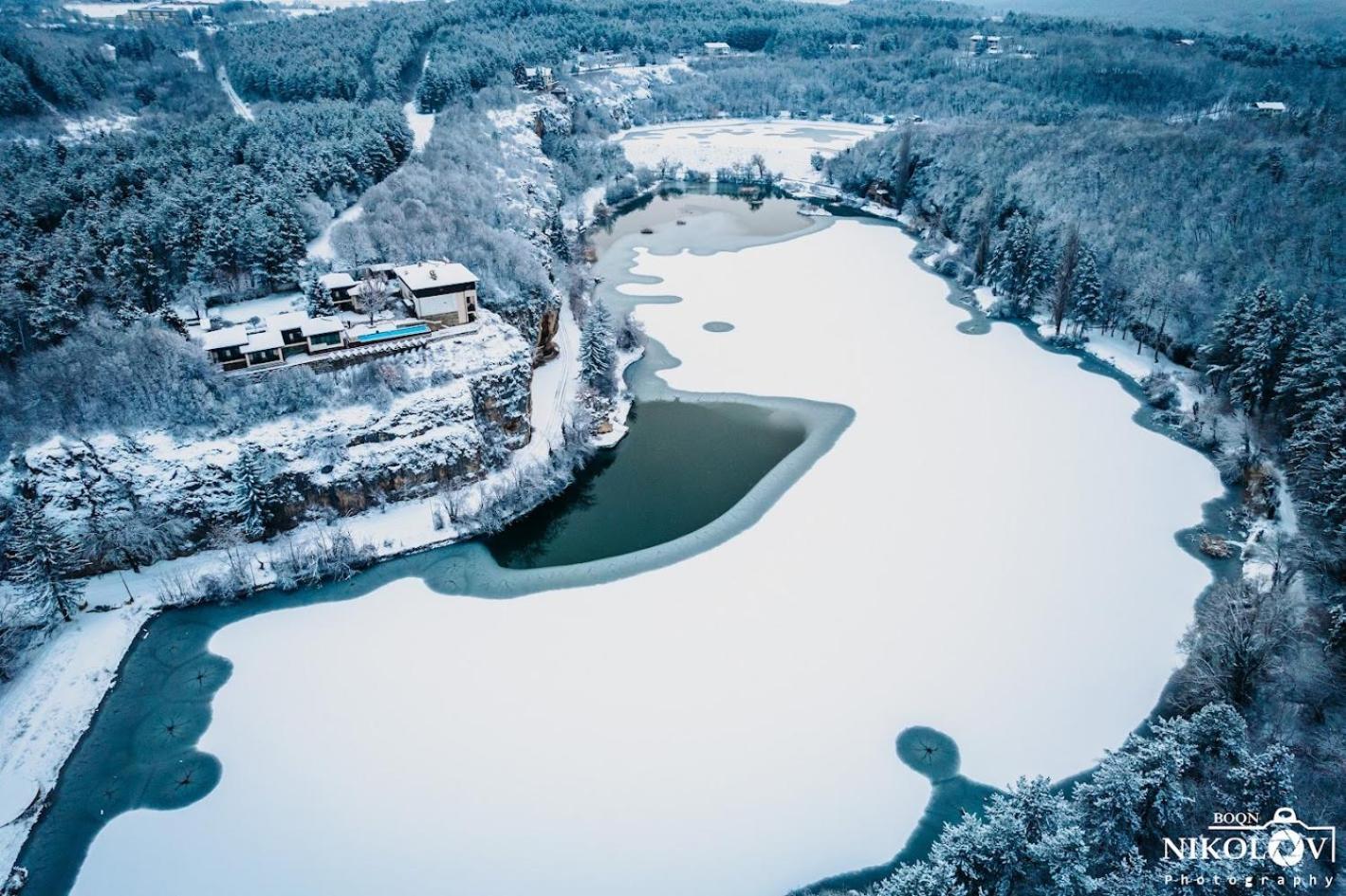 Hotel Villa Kaylaka Плевна Экстерьер фото