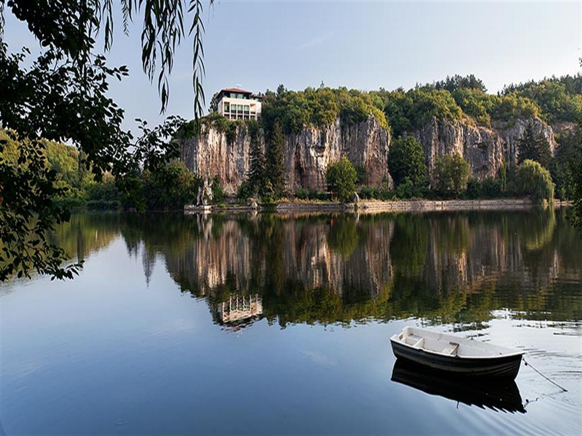 Hotel Villa Kaylaka Плевна Экстерьер фото