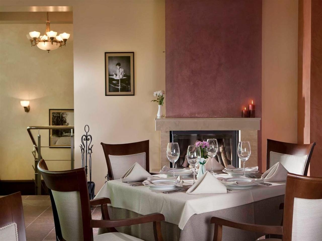 Hotel Villa Kaylaka Плевна Экстерьер фото